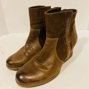 Earth Hilltopper Wedge Boot Women Size 8B Brown Leather Shoes Side Zip
